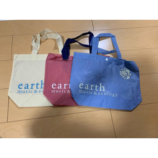 アースミュージックアンドエコロジー(earth music & ecology)の不織布ショッパー　4枚(ショップ袋)