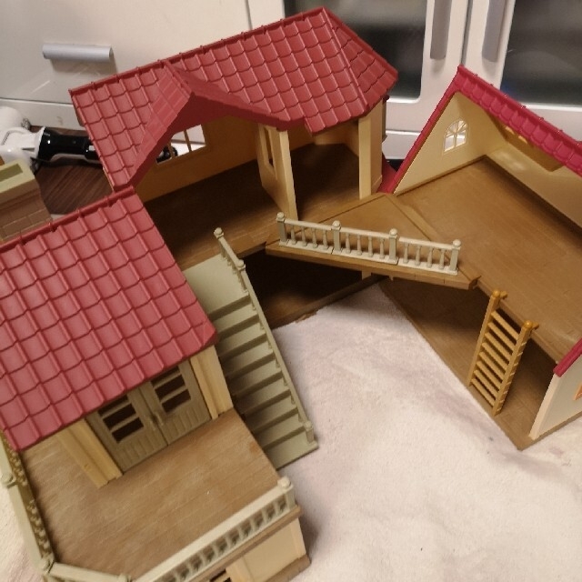 ユーズド⭐はじめてのシルバニアファミリーとあかりの灯る大きな ユーズド⭐はじめてのシルバニアファミリーとあかりの灯る大きな