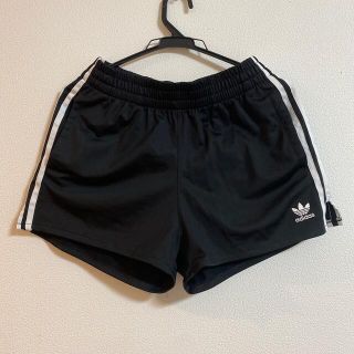 アディダス(adidas)のadidas パンツ(ショートパンツ)