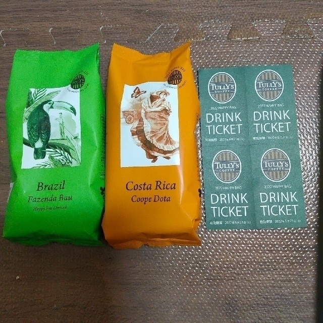 TULLY'S COFFEE(タリーズコーヒー)の｟タリーズ｠福袋 ドリンクチケット4枚 粉コーヒー 2022 HAPPY BAG 食品/飲料/酒の飲料(コーヒー)の商品写真