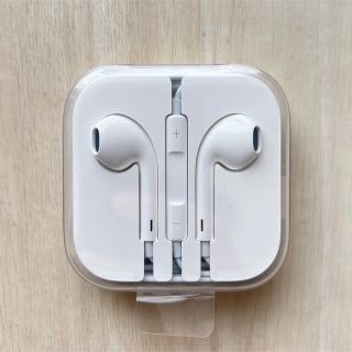 アップル(Apple)のApple EarPods with 3.5mm Headphone Plug(ヘッドフォン/イヤフォン)