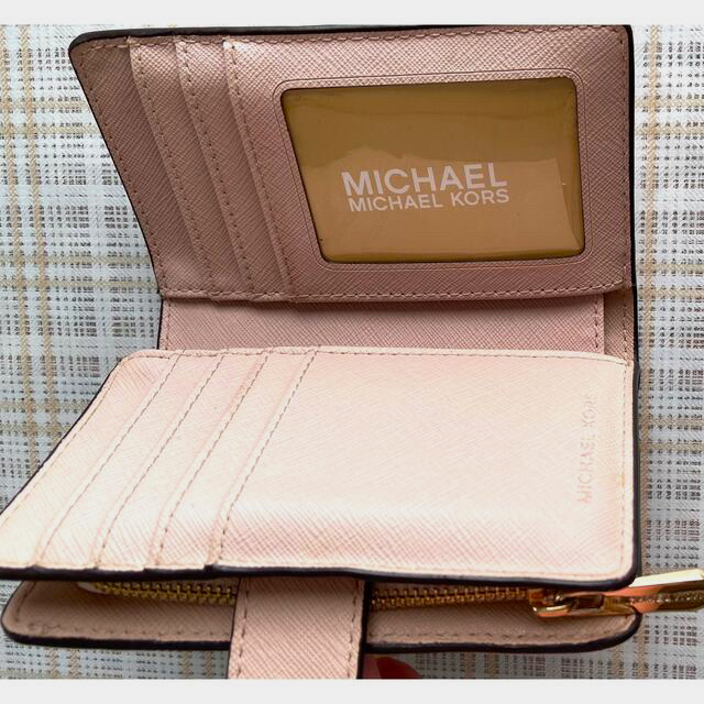 Michael Kors(マイケルコース)のMICHAEL KORS  二つ折り財布 レディースのファッション小物(財布)の商品写真