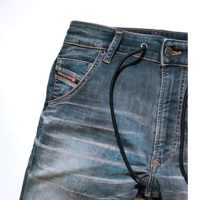 DIESEL(ディーゼル)の新品　DIESEL ディーゼル　jogg jeans ジョグジーンズ メンズのパンツ(デニム/ジーンズ)の商品写真