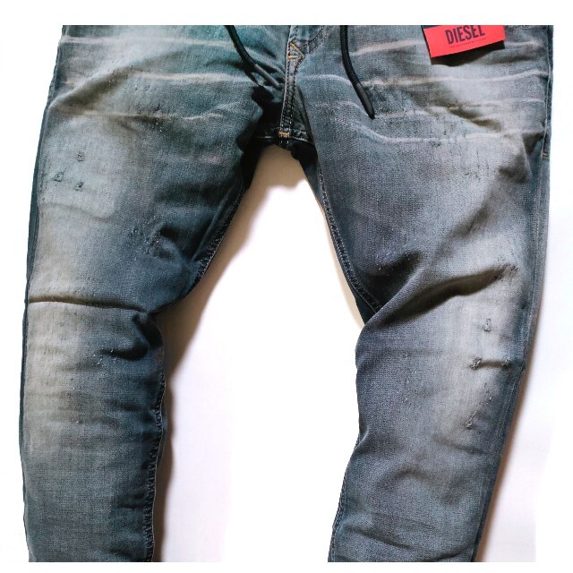 DIESEL(ディーゼル)の新品　DIESEL ディーゼル　jogg jeans ジョグジーンズ メンズのパンツ(デニム/ジーンズ)の商品写真