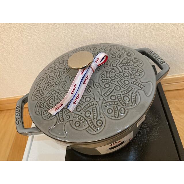 【新品未使用】staub ミナペルホネン　フォレスト　ココットラウンド　グレーインテリア/住まい/日用品