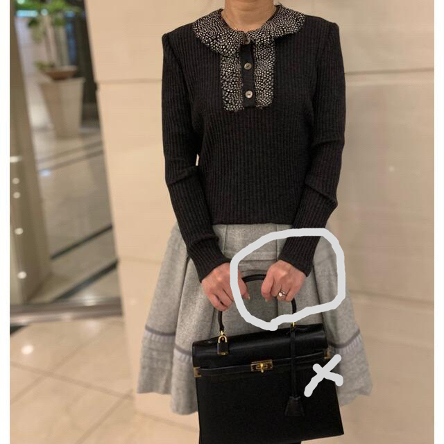 入園入学祝い カシミア100% セーター valentino - VALENTINO 羽根状