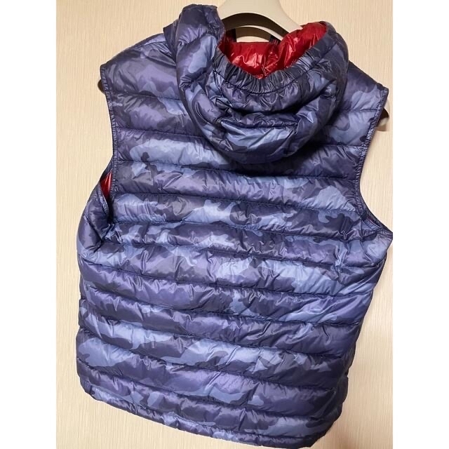 MONCLER(モンクレール)のモンクレール♡ダウンベスト迷彩♡美品 メンズのジャケット/アウター(ダウンベスト)の商品写真