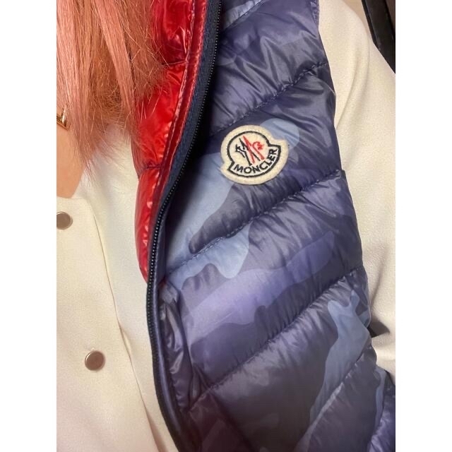 MONCLER(モンクレール)のモンクレール♡ダウンベスト迷彩♡美品 メンズのジャケット/アウター(ダウンベスト)の商品写真