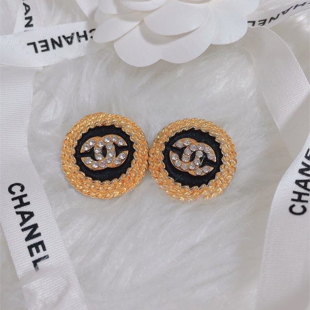 CHANEL ヴィンテージ　ピアス　ゴールド　ストラス