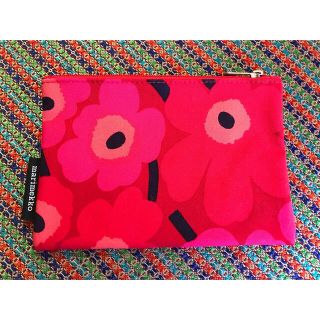マリメッコ(marimekko)のmarimekko ポーチ(ポーチ)