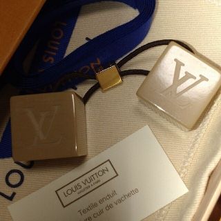 LOUIS VUITTON - 再値下げ LOUIS VUITTON ルイヴィトン ヘアゴムの通販 by key's｜ルイヴィトンならラクマ