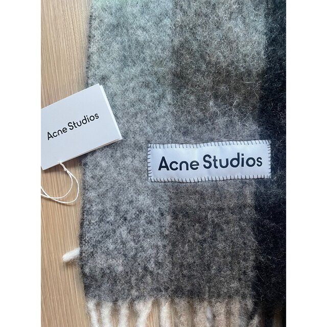 ACNE(アクネ)の&様用★ 今季 Acne studios チェックマフラー マフラー レディースのファッション小物(マフラー/ショール)の商品写真