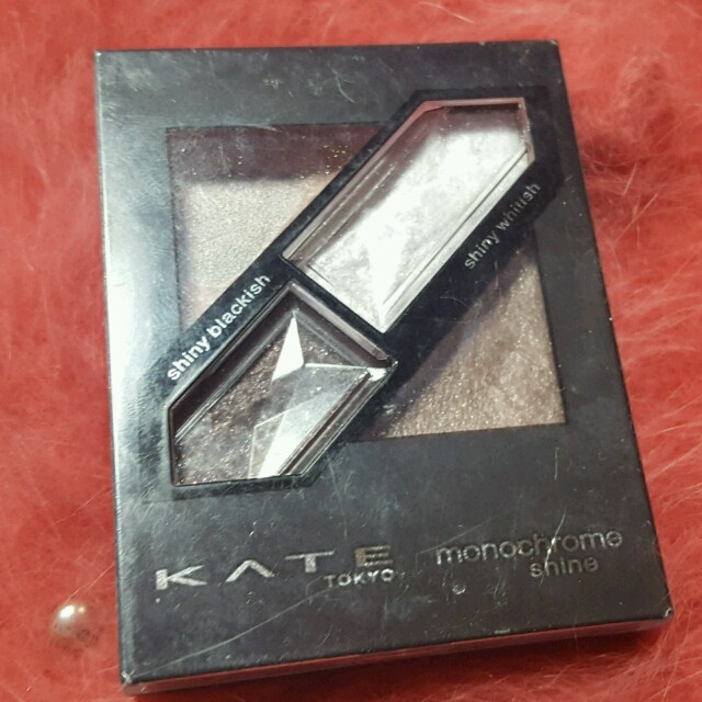 KATE(ケイト)のKATE★モノクロームシャイン　PK-1 アイシャドウ コスメ/美容のベースメイク/化粧品(アイシャドウ)の商品写真