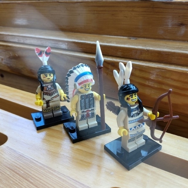 レゴ ミニフィギュアシリーズ インディアン(部族)３体 エンタメ/ホビーのおもちゃ/ぬいぐるみ(その他)の商品写真