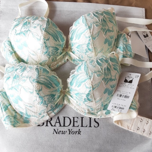 BRADELIS New York(ブラデリスニューヨーク)のまなまな様専用　ブラデリスニューヨーク レディースの下着/アンダーウェア(ブラ)の商品写真