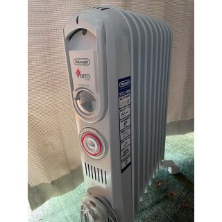 デロンギ(DeLonghi)のデロンギ⭐︎オイルヒーター⭐︎ヴェント(オイルヒーター)