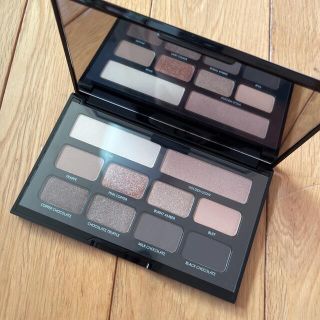 ボビイブラウン(BOBBI BROWN)のボビイ ブラウン ヌード オン ヌード アイ パレット  ブロンズヌード(アイシャドウ)