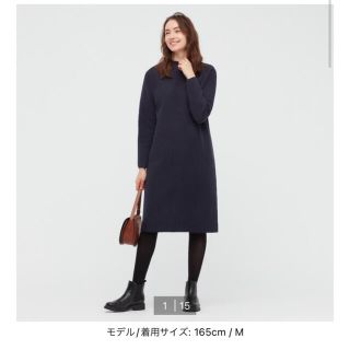 ユニクロ(UNIQLO)のスフレヤーンボートネックワンピース　M(ひざ丈ワンピース)