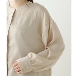 レイカズン(RayCassin)の専用　Ray Cassin 比翼サテンブラウス キナリ・ベージュセット(シャツ/ブラウス(長袖/七分))