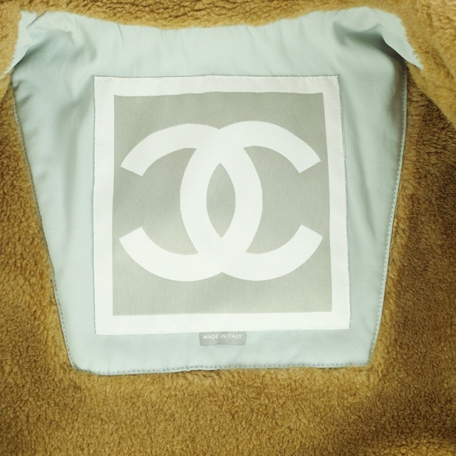 CHANEL(シャネル)のシャネル CHANEL スポーツライン ココマーク ボア ジャケット コート レディースのジャケット/アウター(その他)の商品写真