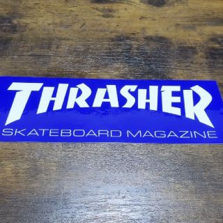 スラッシャー(THRASHER)の(縦9.1cm横23.5cm) THRASHER boxロゴステッカーＢＩＧ(スケートボード)