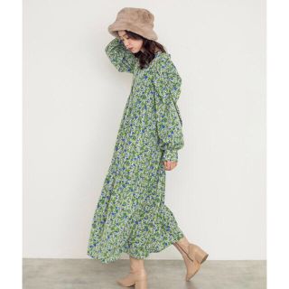 ダブルクローゼット(w closet)のw closet 小花柄ティアード2WAYワンピース(ロングワンピース/マキシワンピース)