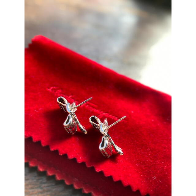 限定値下げ⭐︎美品Salvatore Ferragamo ヴァラリボンピアス 限定値下げ⭐︎美品Salvatore Ferragamo ヴァラリボンピアス