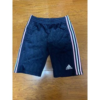 アディダス(adidas)のアディダス　ハーフパンツ　ユニセックス　adidas(ハーフパンツ)