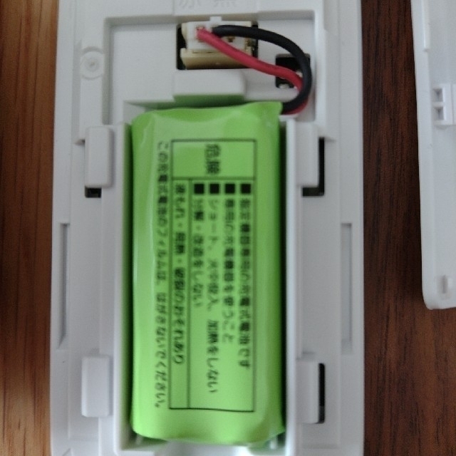 Panasonic(パナソニック)のPanasonic　おたっくす電話子機　KX-FKD506-W1 スマホ/家電/カメラの生活家電(その他)の商品写真