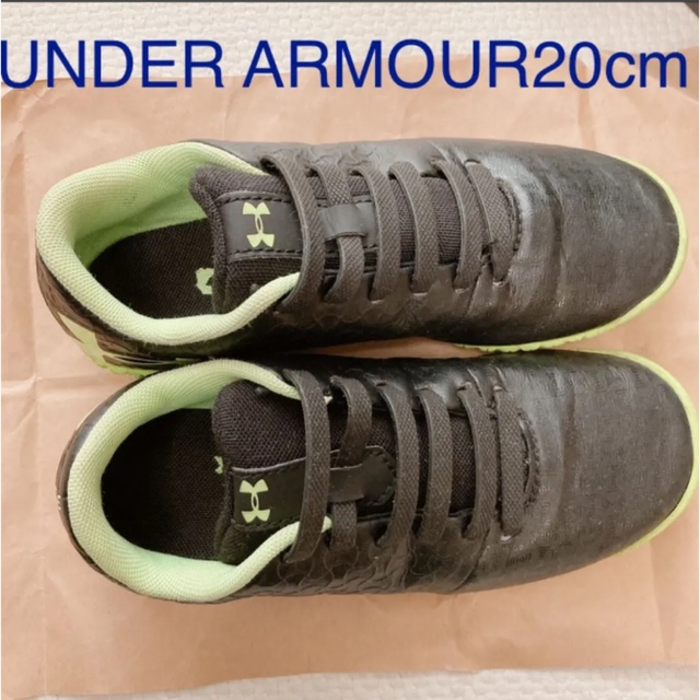 UNDER ARMOUR(アンダーアーマー)のUNDER ARMOUR サッカーシューズ　20cm キッズ/ベビー/マタニティのキッズ靴/シューズ(15cm~)(スニーカー)の商品写真