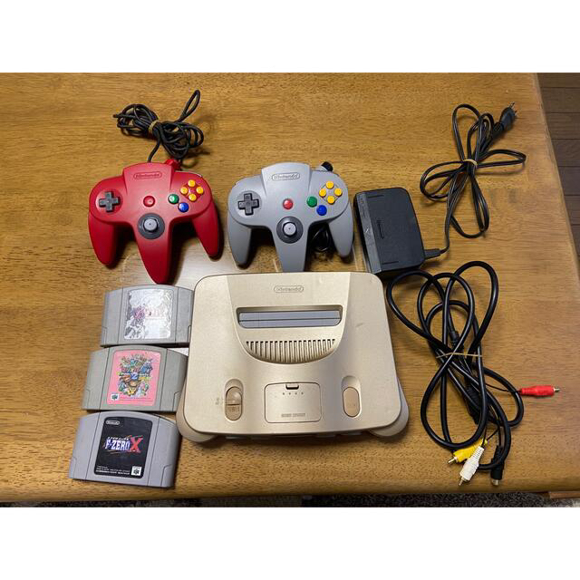NINTENDO 64 - ニンテンドー64 本体 ゴールド ソフト4本セットの通販