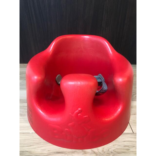 Bumbo(バンボ)の【テーブルつき】バンボ Bumbo ベビー フロアシート レッド キッズ/ベビー/マタニティの寝具/家具(その他)の商品写真