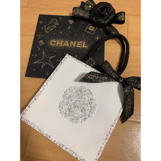 シャネル(CHANEL)のシャネル♥️クリスマスカード　ショップバッグ　立体カメリア　リボン(ショップ袋)