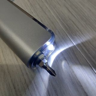 ドライバー　6種付きLEDライト(工具/メンテナンス)