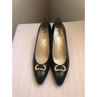 サルヴァトーレフェラガモ(Salvatore Ferragamo)の美品✴︎フェラガモ  パンプス ➀(ハイヒール/パンプス)