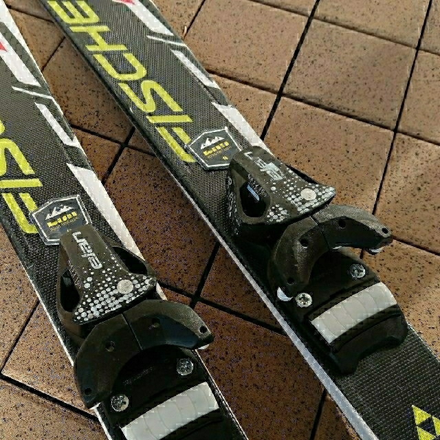 Fischer スキー板子供用 110cm ストック付 【2シーズン使用】板