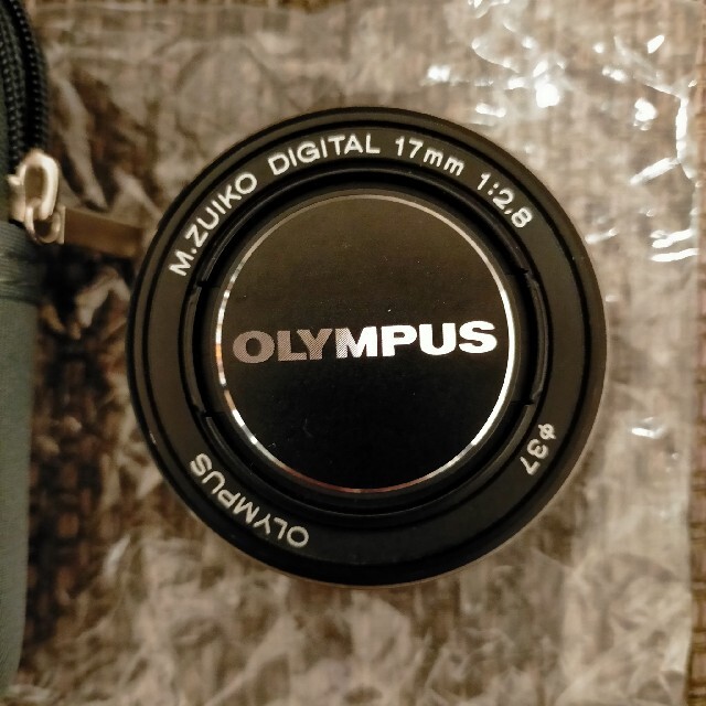 OLYMPUS(オリンパス)のOlympus 17mm 2.8　単焦点　パンケーキレンズ スマホ/家電/カメラのカメラ(レンズ(単焦点))の商品写真