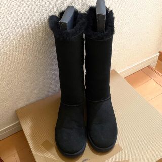 アグ(UGG)のアグ　ムートンブーツ　後ろリボン付き　美品　38.5サイズ(ブーツ)