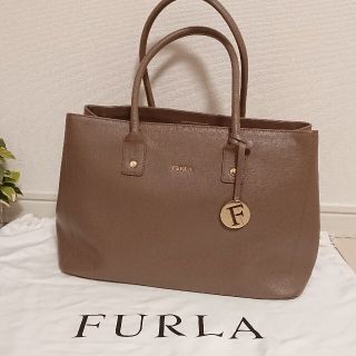 フルラ(Furla)の【美品】フルラ リンダ レザートートバッグ 大容量 本革 ダイノ(トートバッグ)