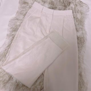 ロキエ(Lochie)のwillfullyパンツ　単品(カジュアルパンツ)