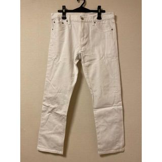 ユニクロ(UNIQLO)の【美品】ユニクロ　スリムフィット　白　サイズ33(84cm)(デニム/ジーンズ)