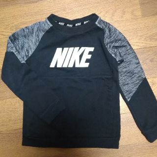 ナイキ(NIKE)のNIKE トレーナー(Tシャツ/カットソー)