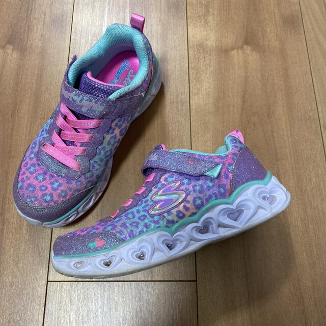 SKECHERS(スケッチャーズ)のスケッチャーズ　SKECHERS  光るスニーカー　キッズ　女の子　19.5cm キッズ/ベビー/マタニティのキッズ靴/シューズ(15cm~)(スニーカー)の商品写真