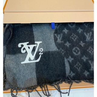 LOUIS VUITTON - 専用 LV2 Louis VUITTON Nigo コラボ マフラーの通販