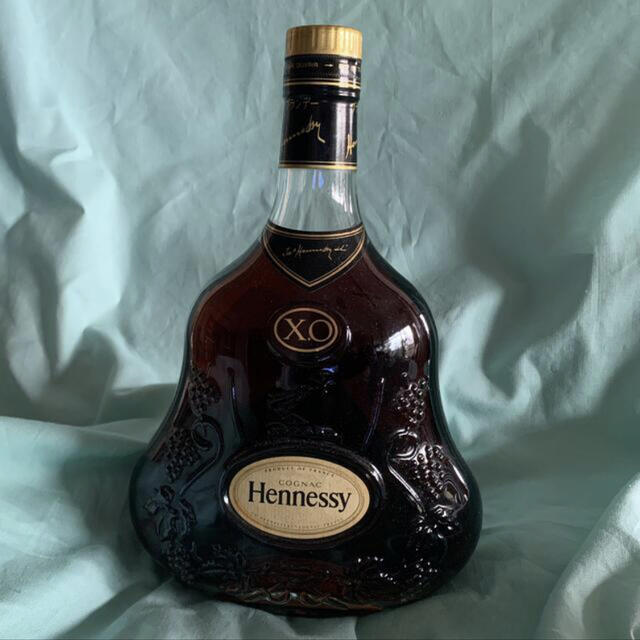 38％割引【お取り寄せ】 未開封‼ ヘネシー XO Hennessy 金キャップ 700ml ブランデー 飲料/酒-WWW