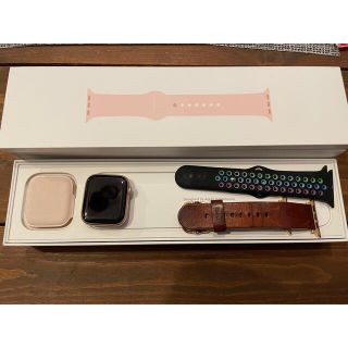 アップルウォッチ(Apple Watch)のApple Watch series4  セルラー　ゴールドアルミニウム44mm(腕時計(デジタル))