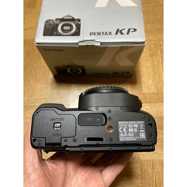 PENTAX(ペンタックス)のPENTAX KP ボディ黒アストロトレーサーGPSユニットペンタックス　セット スマホ/家電/カメラのカメラ(デジタル一眼)の商品写真