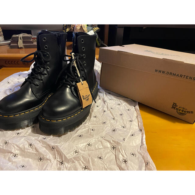 Dr.Martens(ドクターマーチン)の【さやか様専用】超美品 ドクターマーチン 8ホールブーツ レディースの靴/シューズ(ブーツ)の商品写真