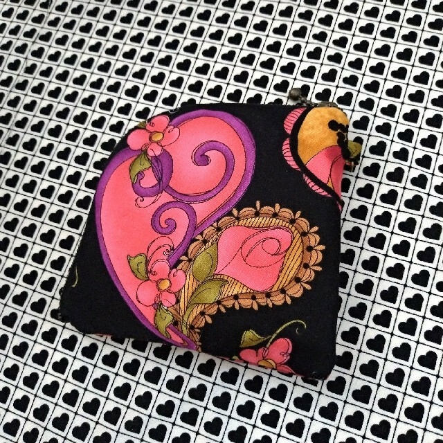 刺繍〛ロラライハリス ハンドメイド フリルバッグ 【高品質】 49.0