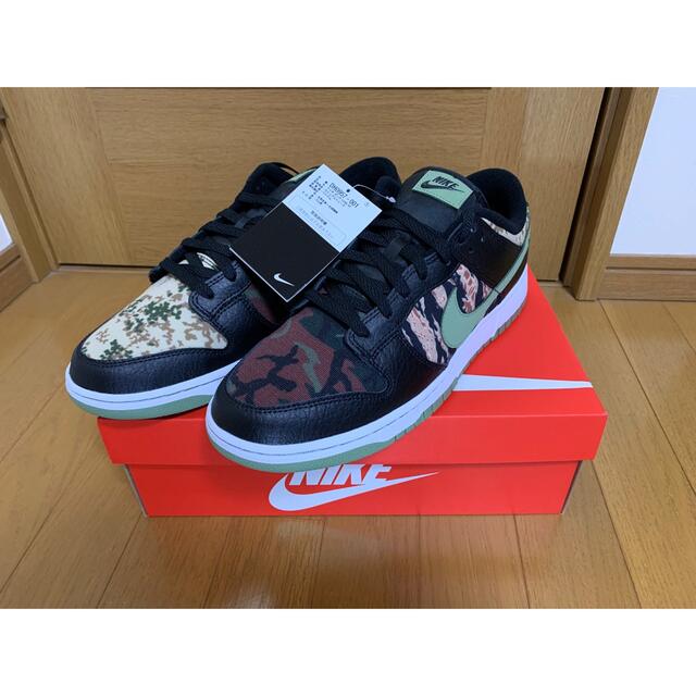 NIKE(ナイキ)の30cm NIKE DUNK LOW SE "BLACK MULTI CAMO" メンズの靴/シューズ(スニーカー)の商品写真